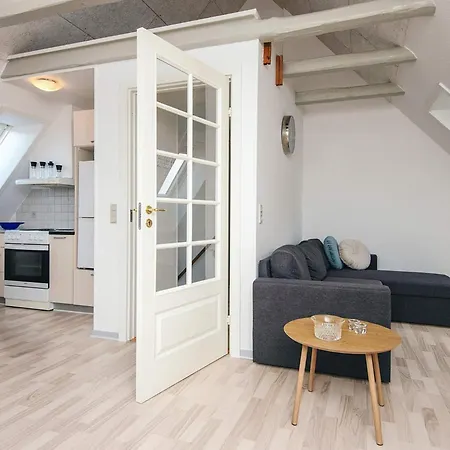 4 Person In * Ansager