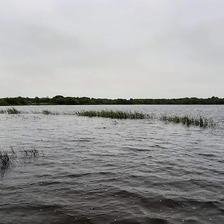 4 Person In Nyaraló *